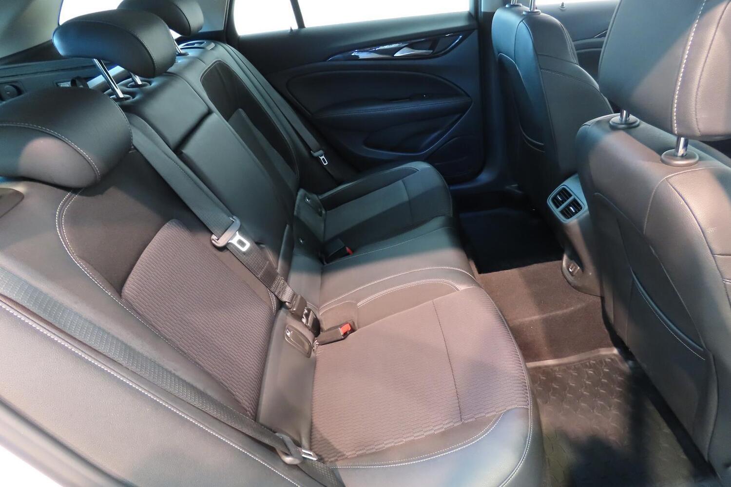 Opel Insignia vaihtoauto