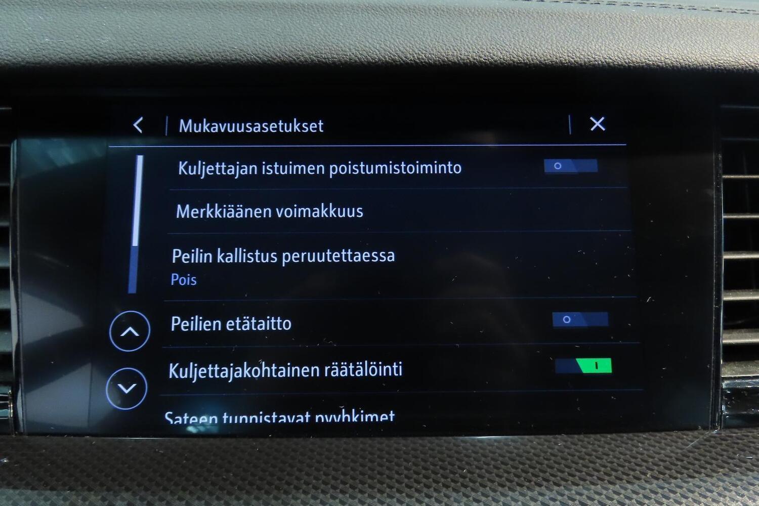 Opel Insignia vaihtoauto