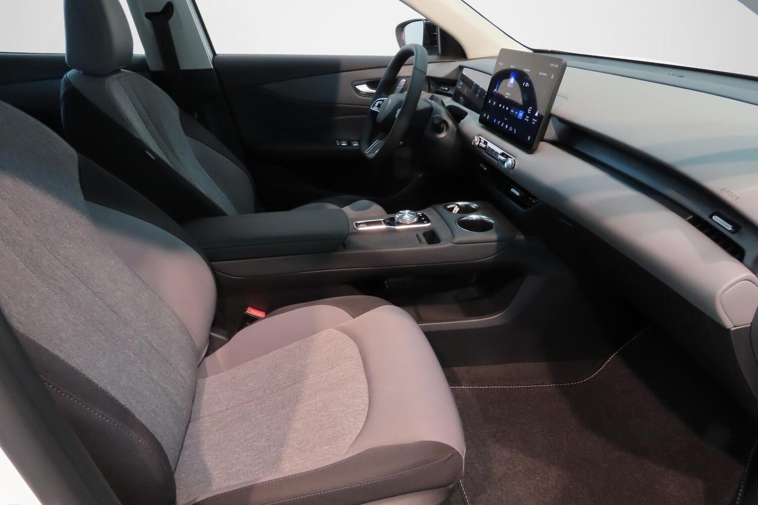 MG MGS5 EV vaihtoauto