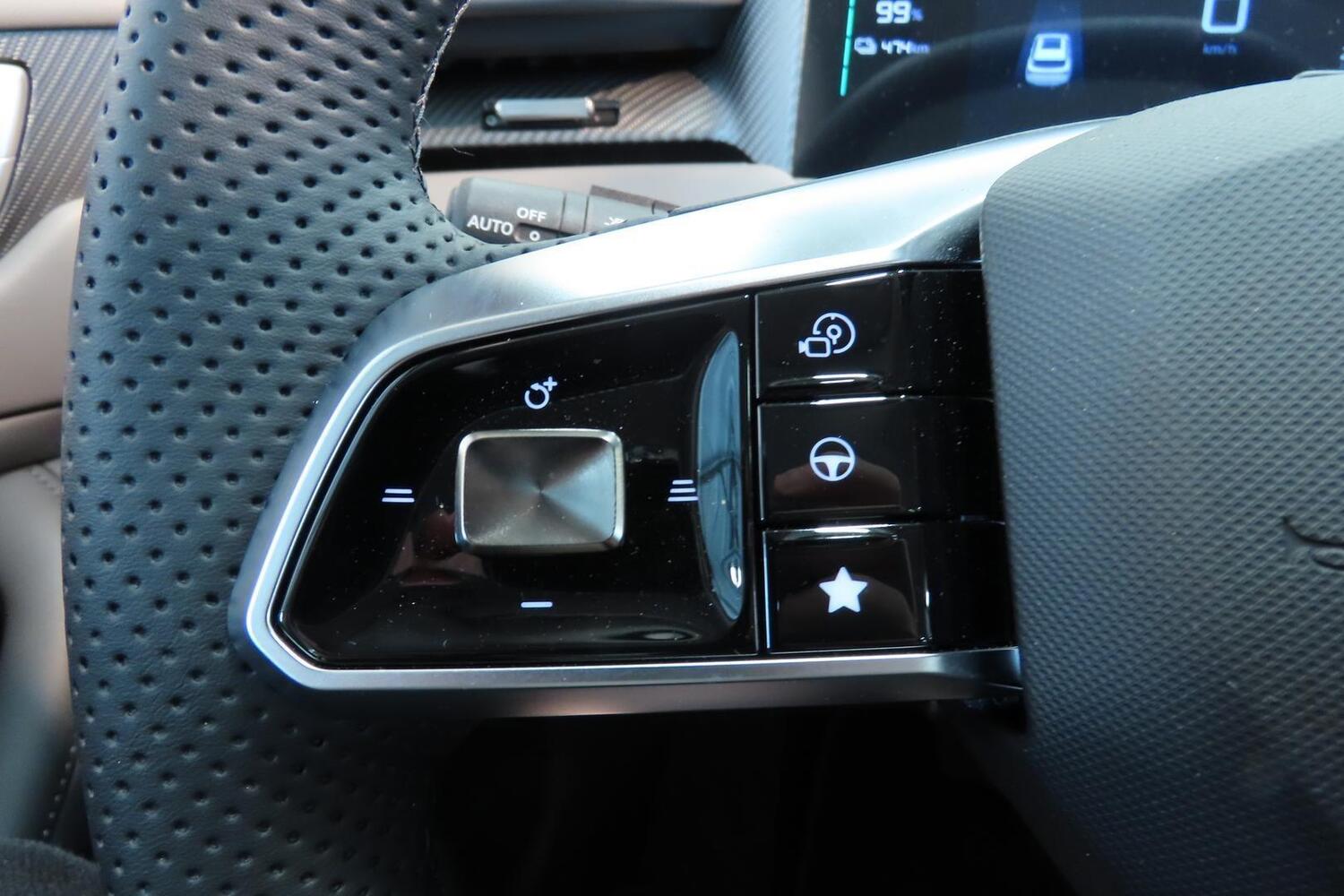 MG MGS5 EV vaihtoauto