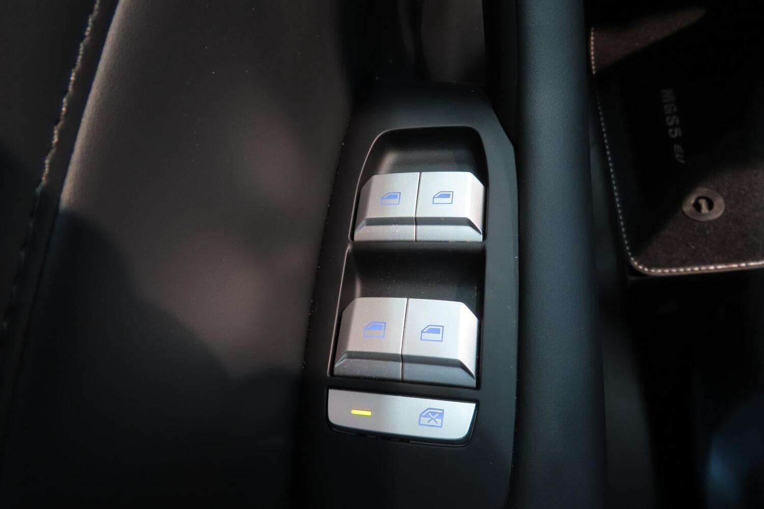 MG MGS5 EV vaihtoauto