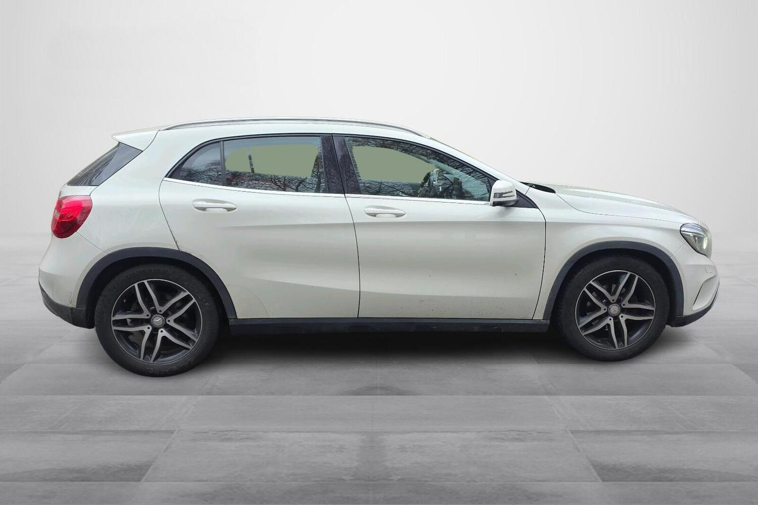 Mercedes-Benz GLA vaihtoauto