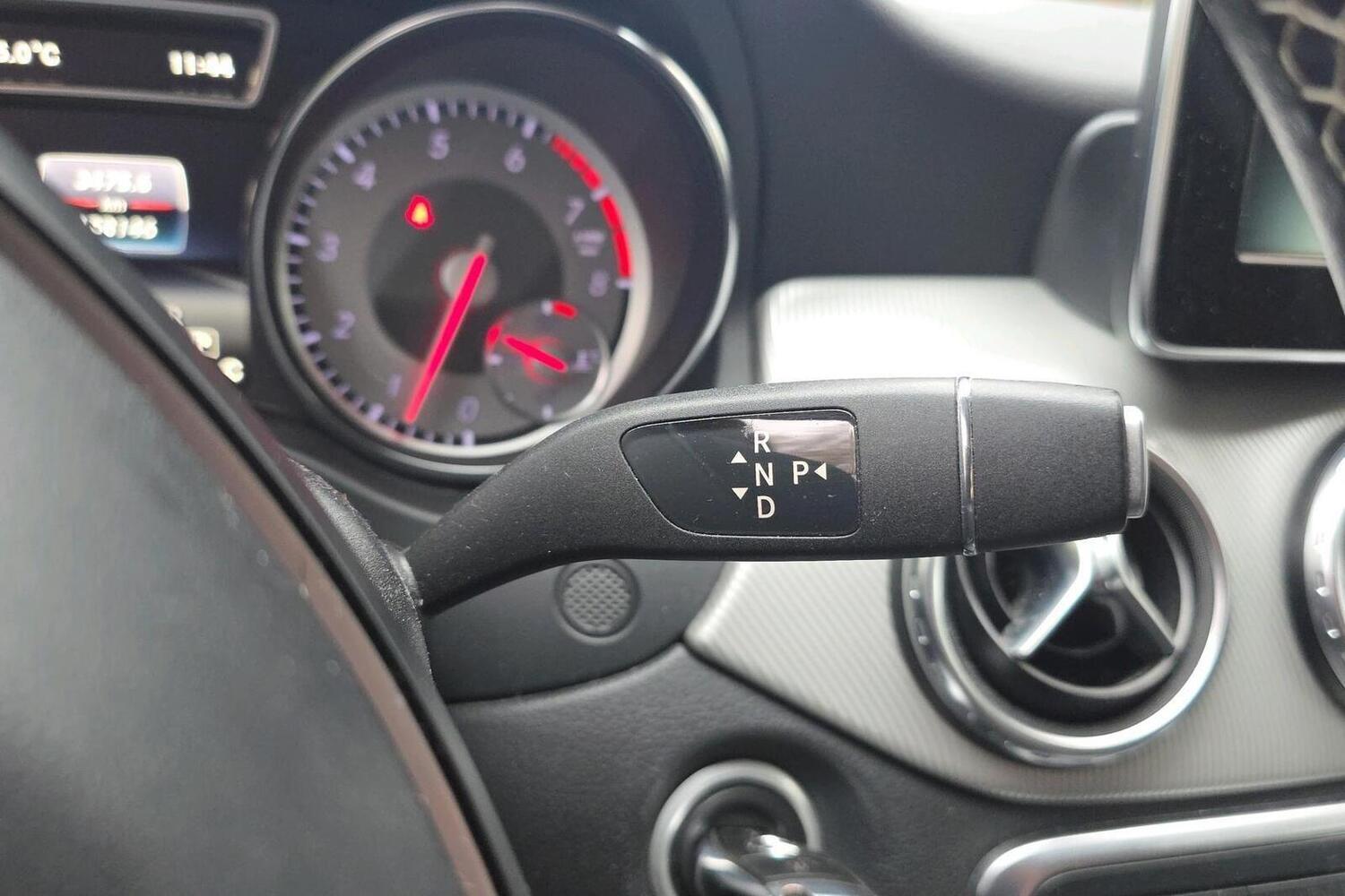 Mercedes-Benz GLA vaihtoauto
