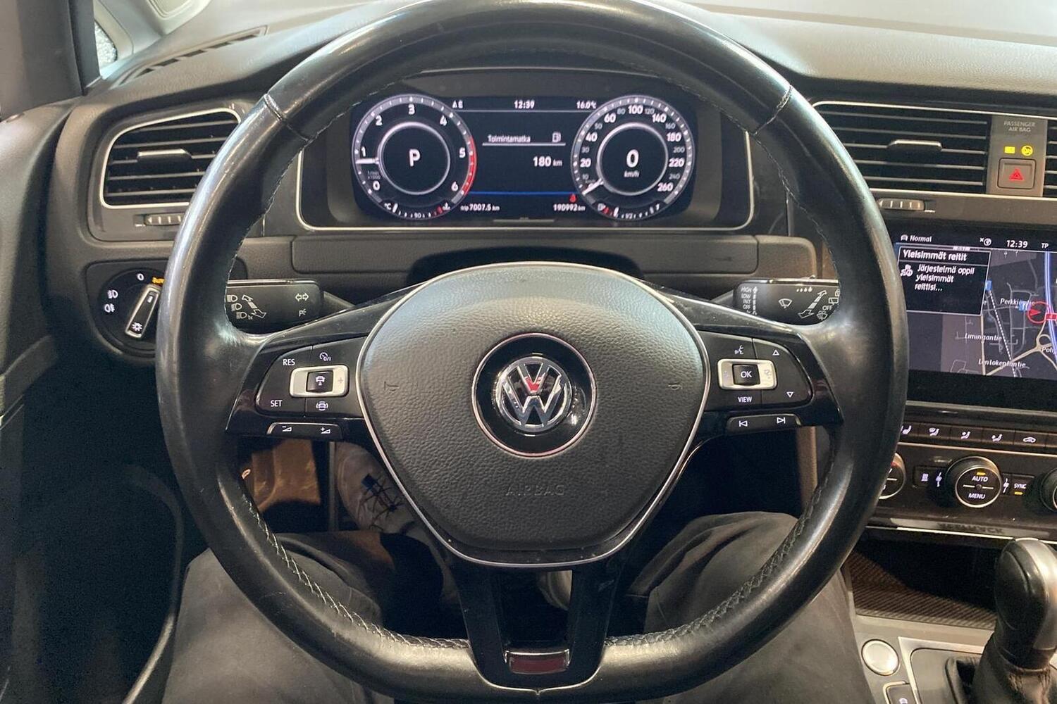 Volkswagen Golf vaihtoauto
