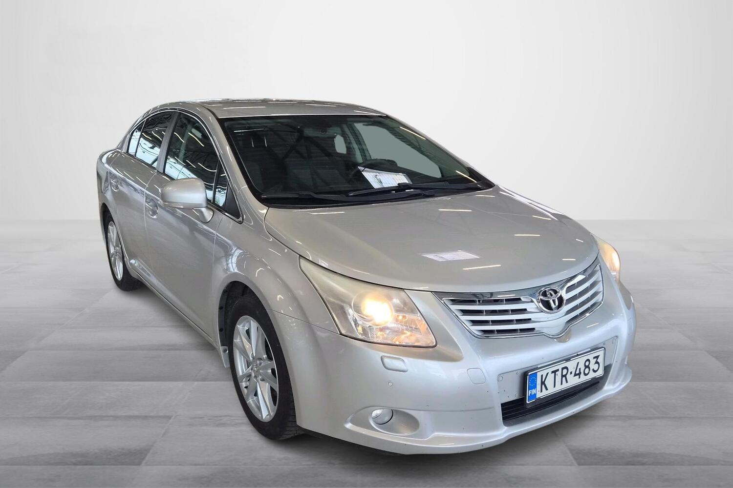 Toyota Avensis vaihtoauto