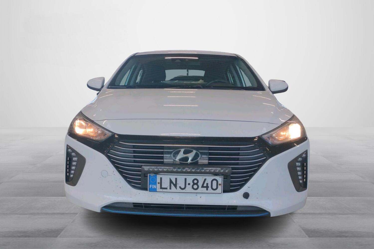 Hyundai IONIQ plug-in vaihtoauto