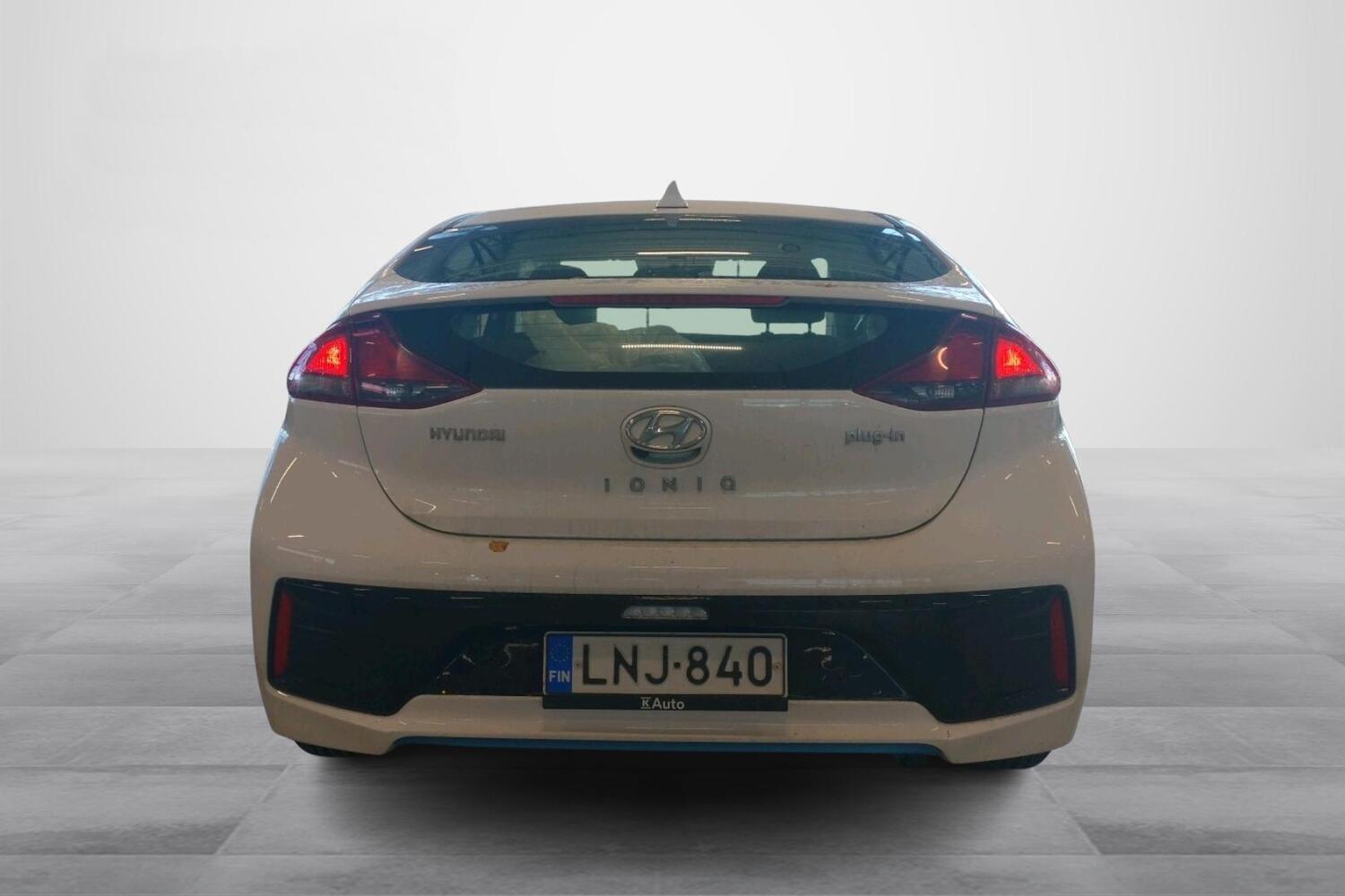Hyundai IONIQ plug-in vaihtoauto