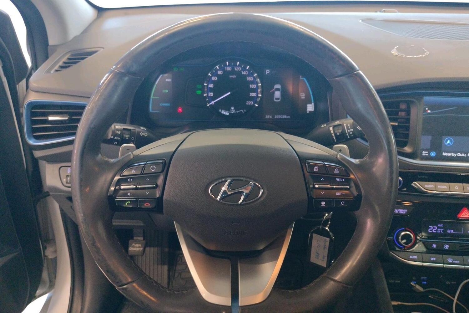 Hyundai IONIQ plug-in vaihtoauto