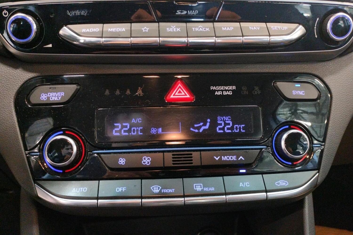 Hyundai IONIQ plug-in vaihtoauto