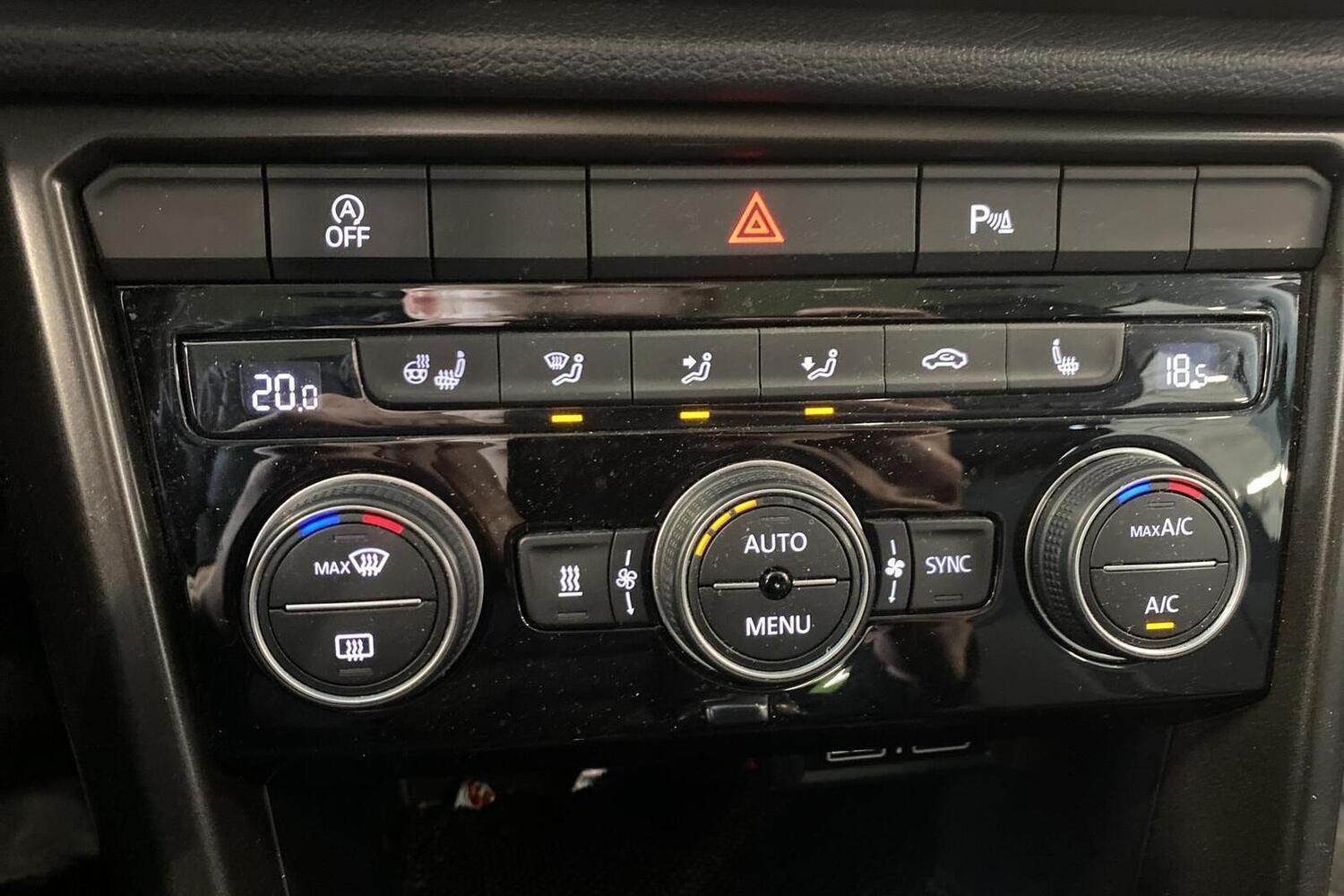 Volkswagen T-Roc vaihtoauto