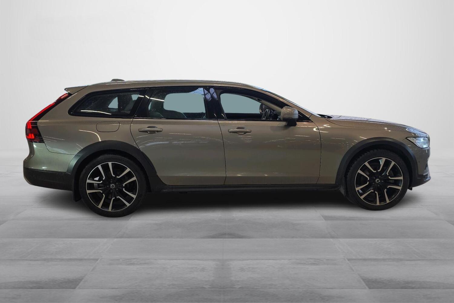 Volvo V90 Cross Country vaihtoauto