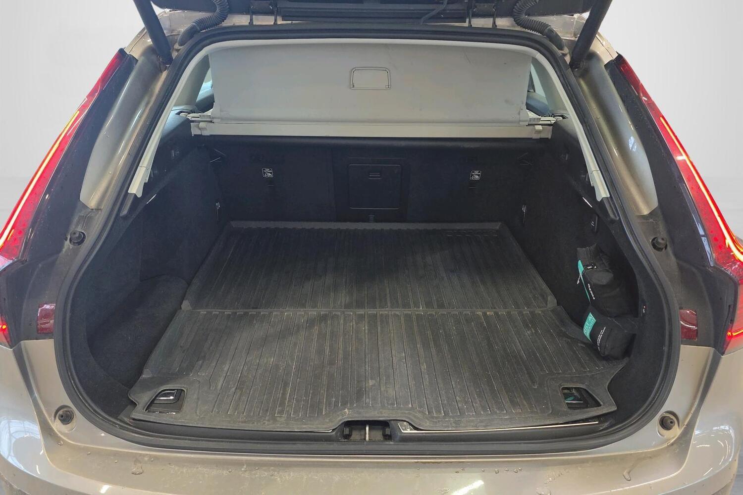 Volvo V90 Cross Country vaihtoauto