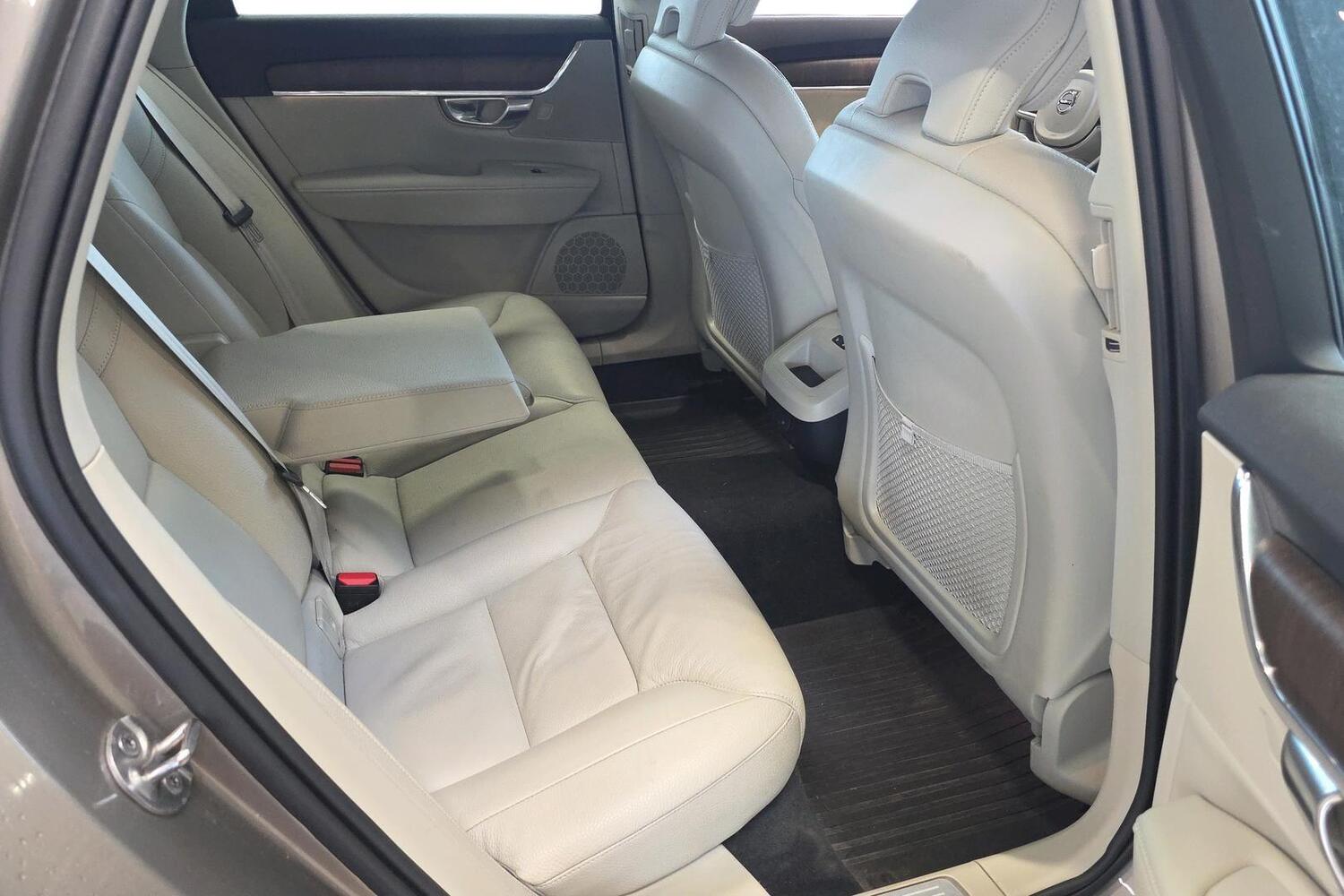 Volvo V90 Cross Country vaihtoauto