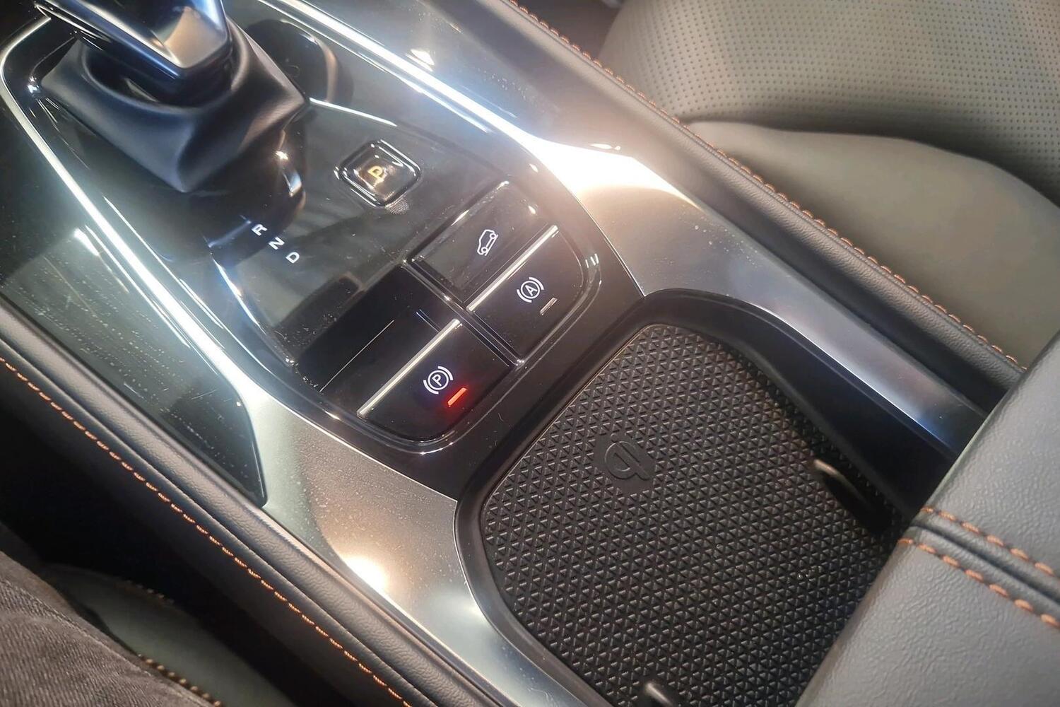 MG HS vaihtoauto