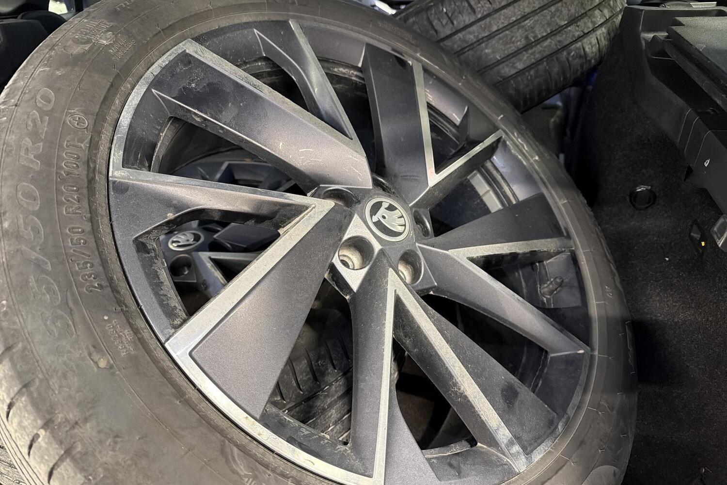Skoda Enyaq vaihtoauto