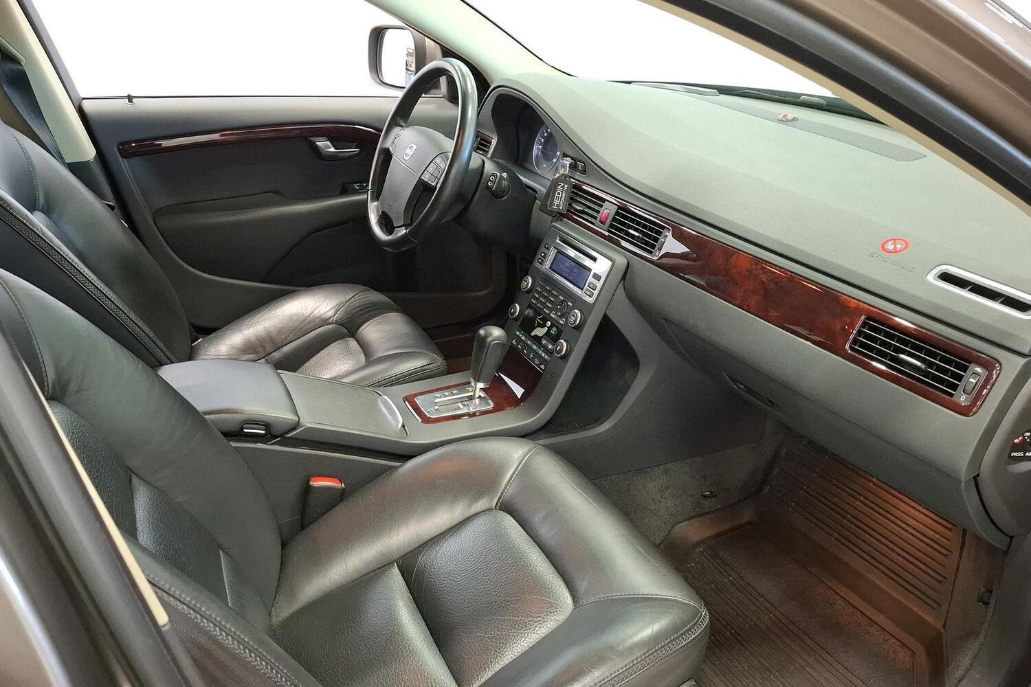 Volvo XC70 vaihtoauto