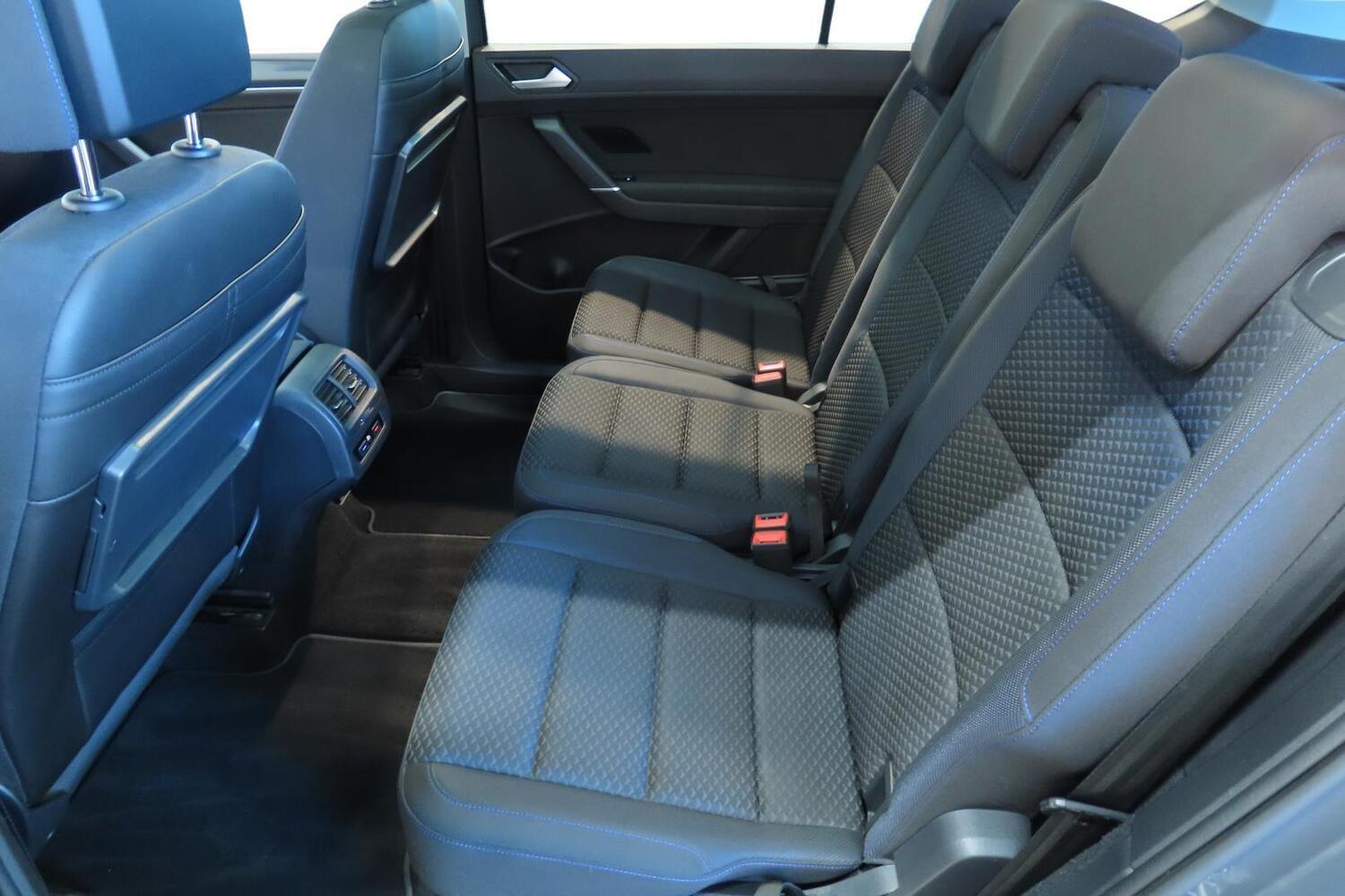 Volkswagen Touran vaihtoauto