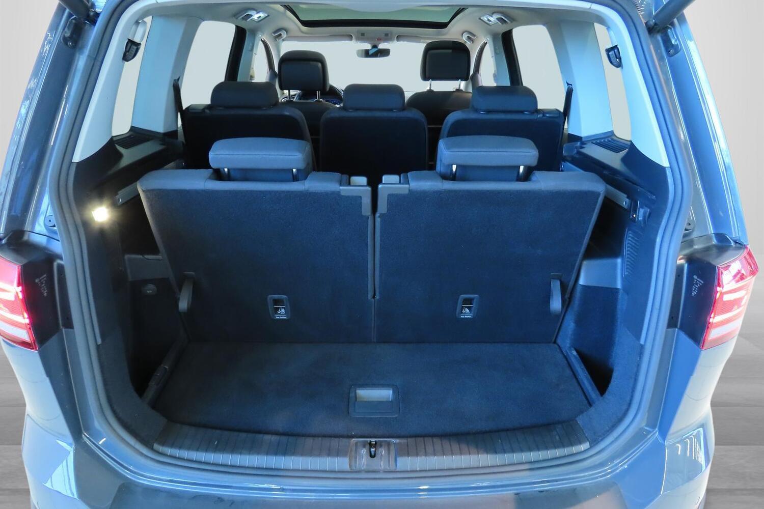 Volkswagen Touran vaihtoauto