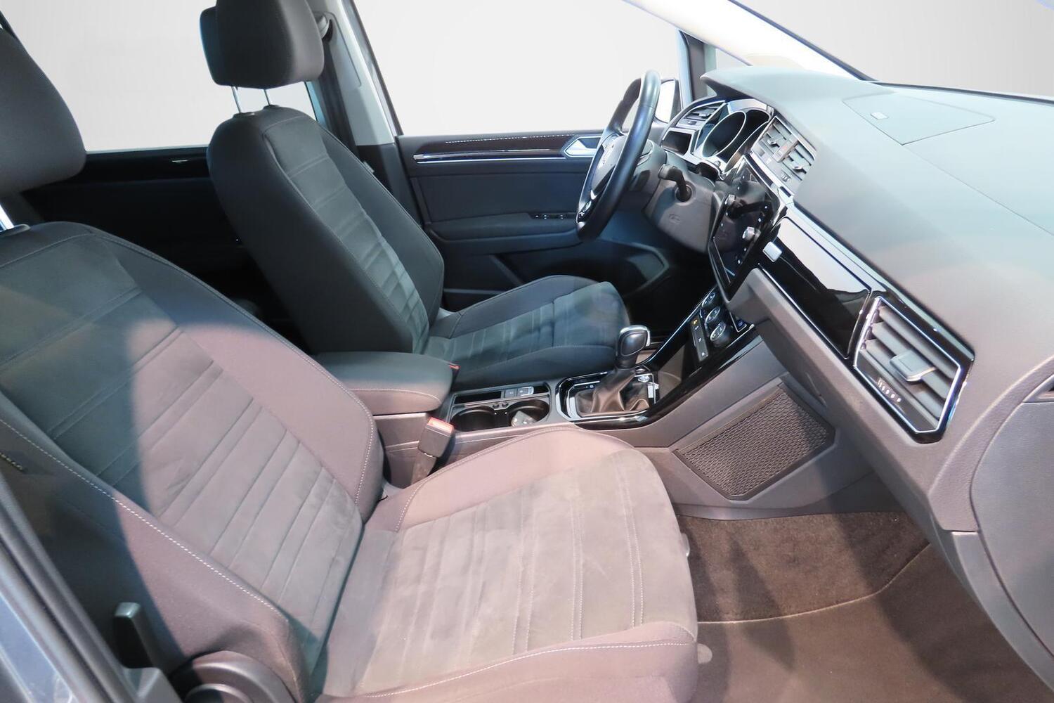 Volkswagen Touran vaihtoauto