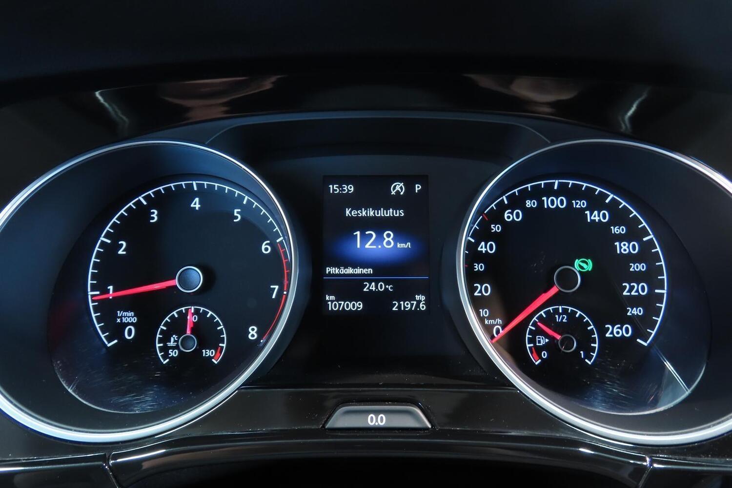 Volkswagen Touran vaihtoauto