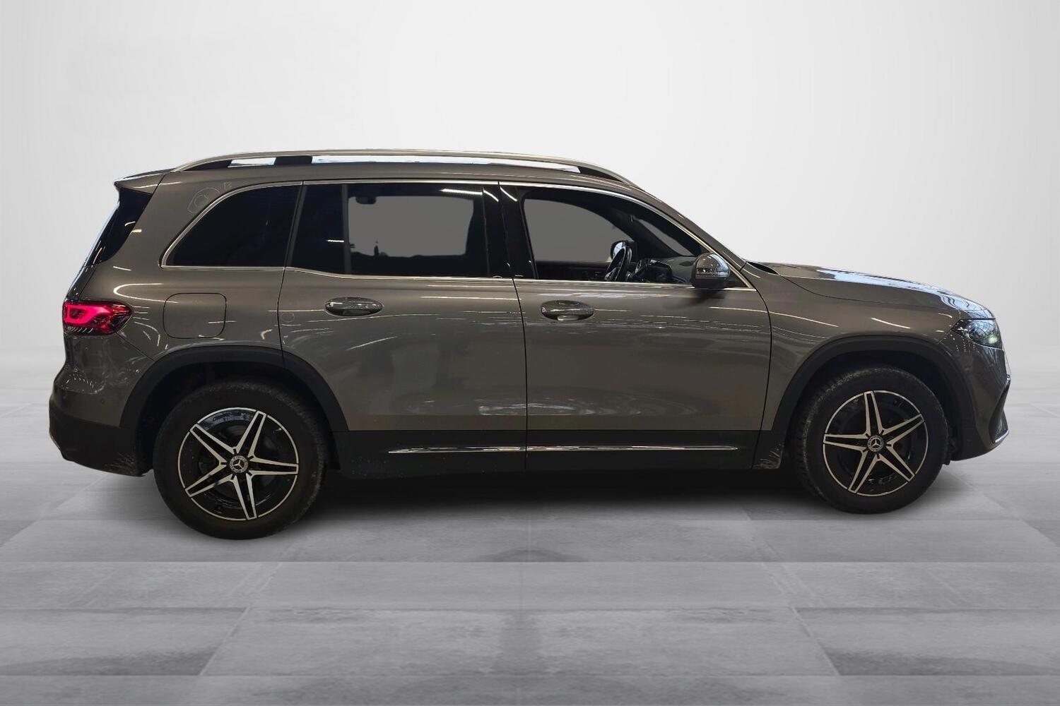 Mercedes-Benz EQB vaihtoauto