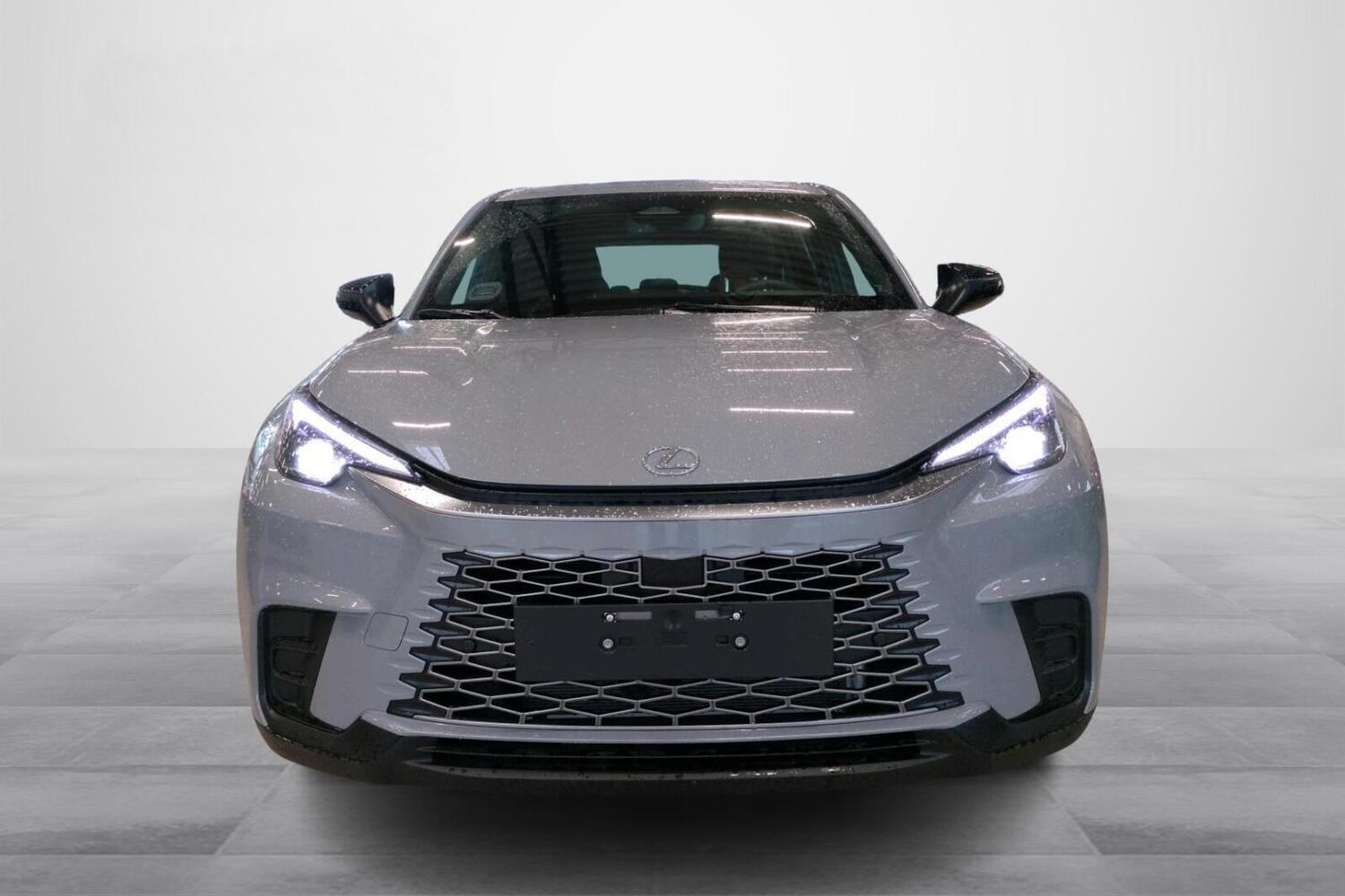 Lexus LBX vaihtoauto