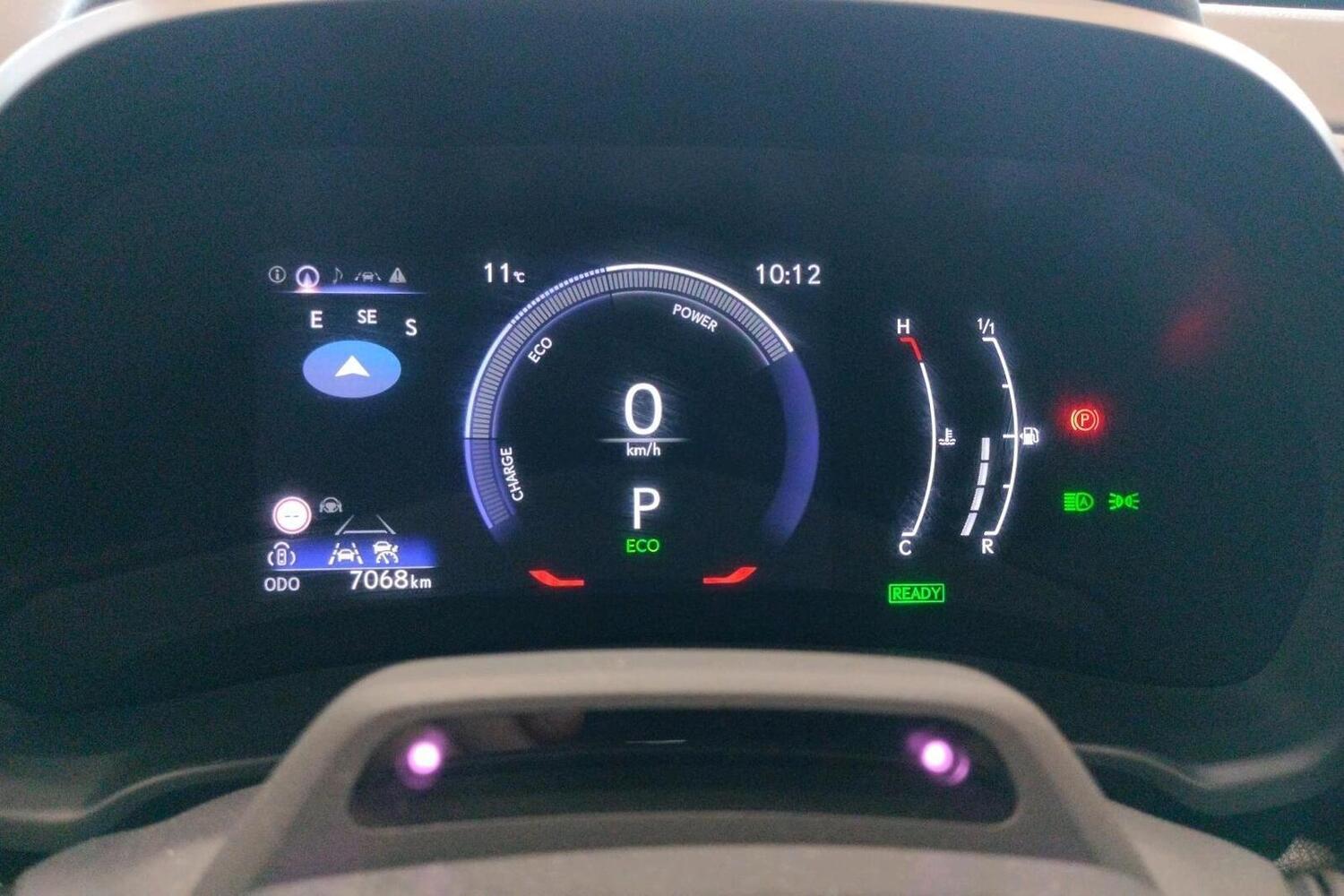 Lexus LBX vaihtoauto
