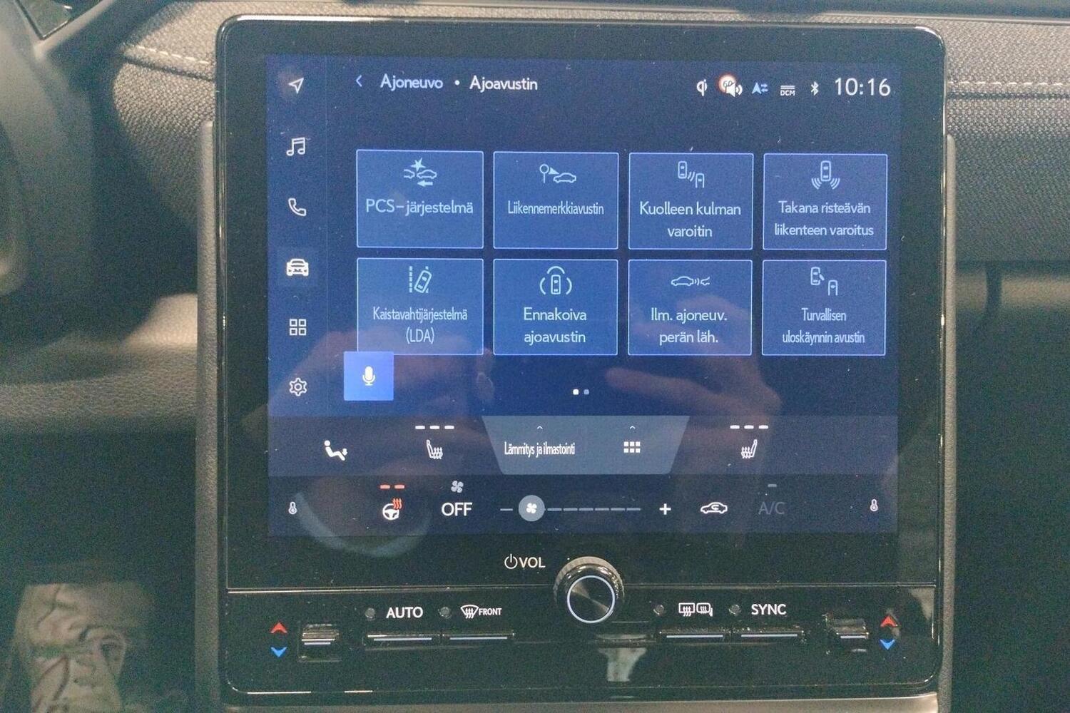 Lexus LBX vaihtoauto