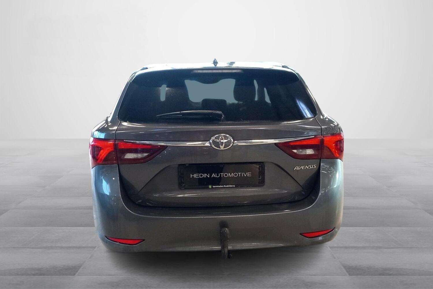 Toyota Avensis vaihtoauto