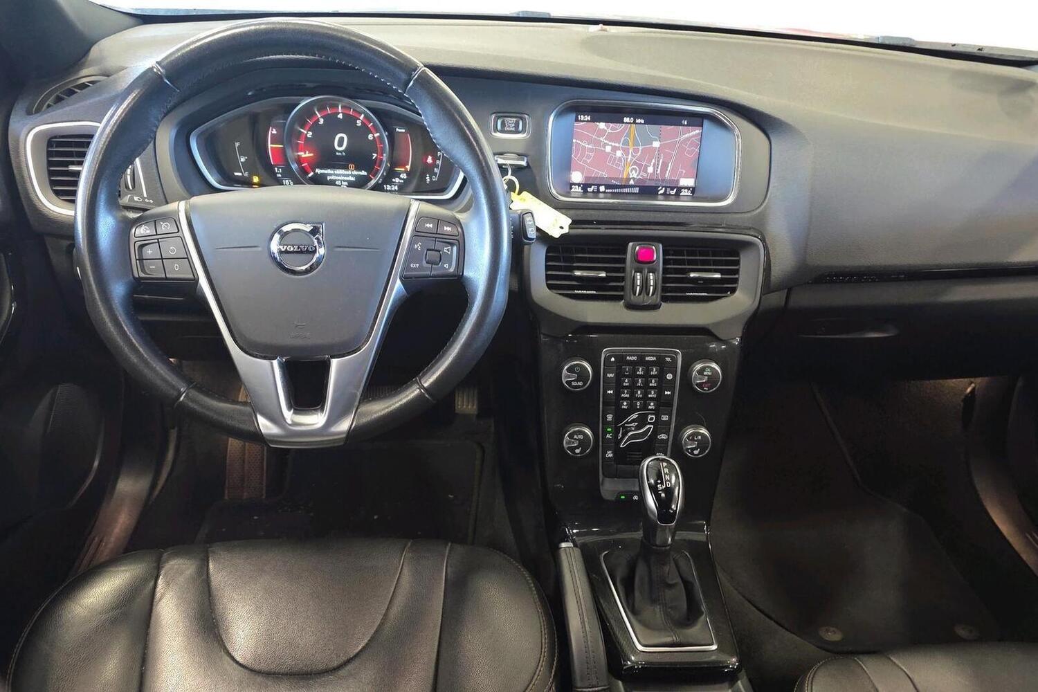Volvo V40 Cross Country vaihtoauto