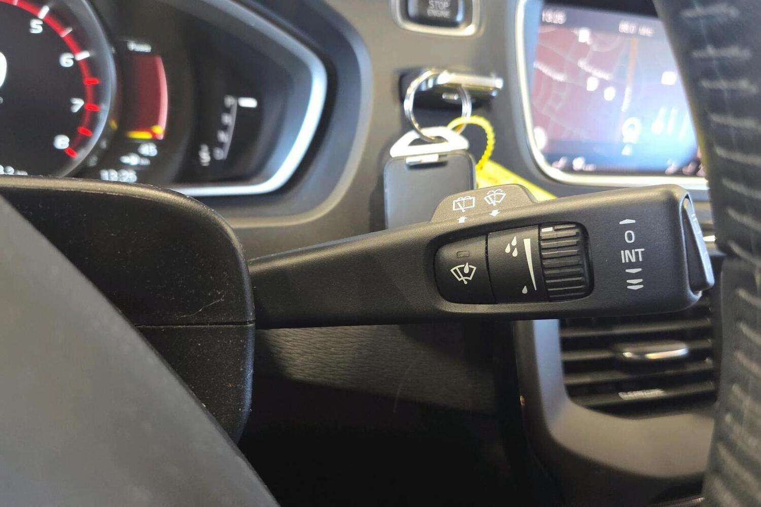 Volvo V40 Cross Country vaihtoauto