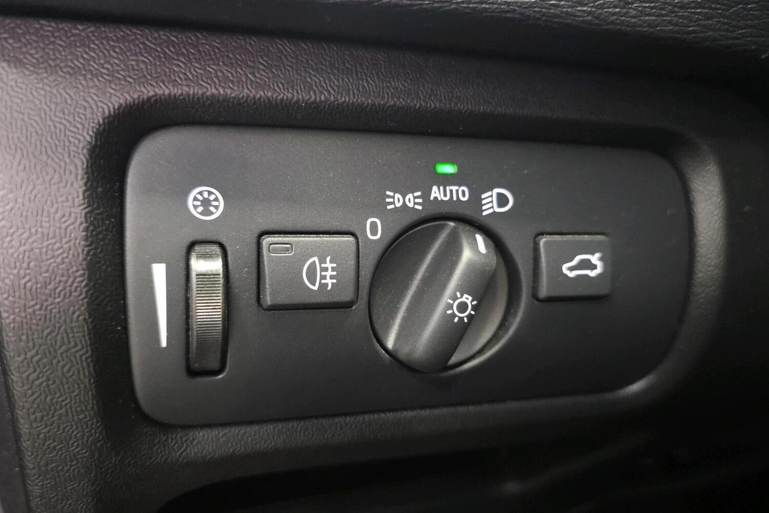 Volvo V40 Cross Country vaihtoauto
