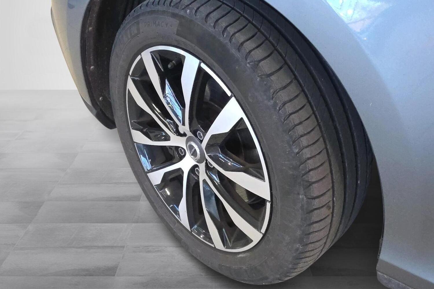 Volvo V40 Cross Country vaihtoauto