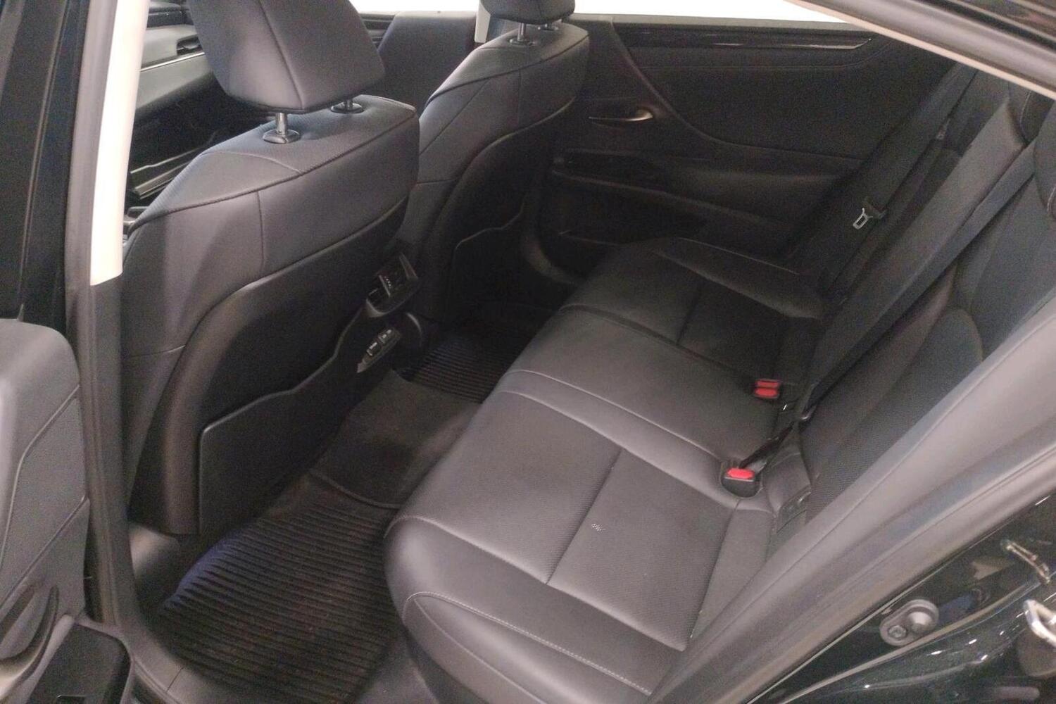 Lexus ES vaihtoauto