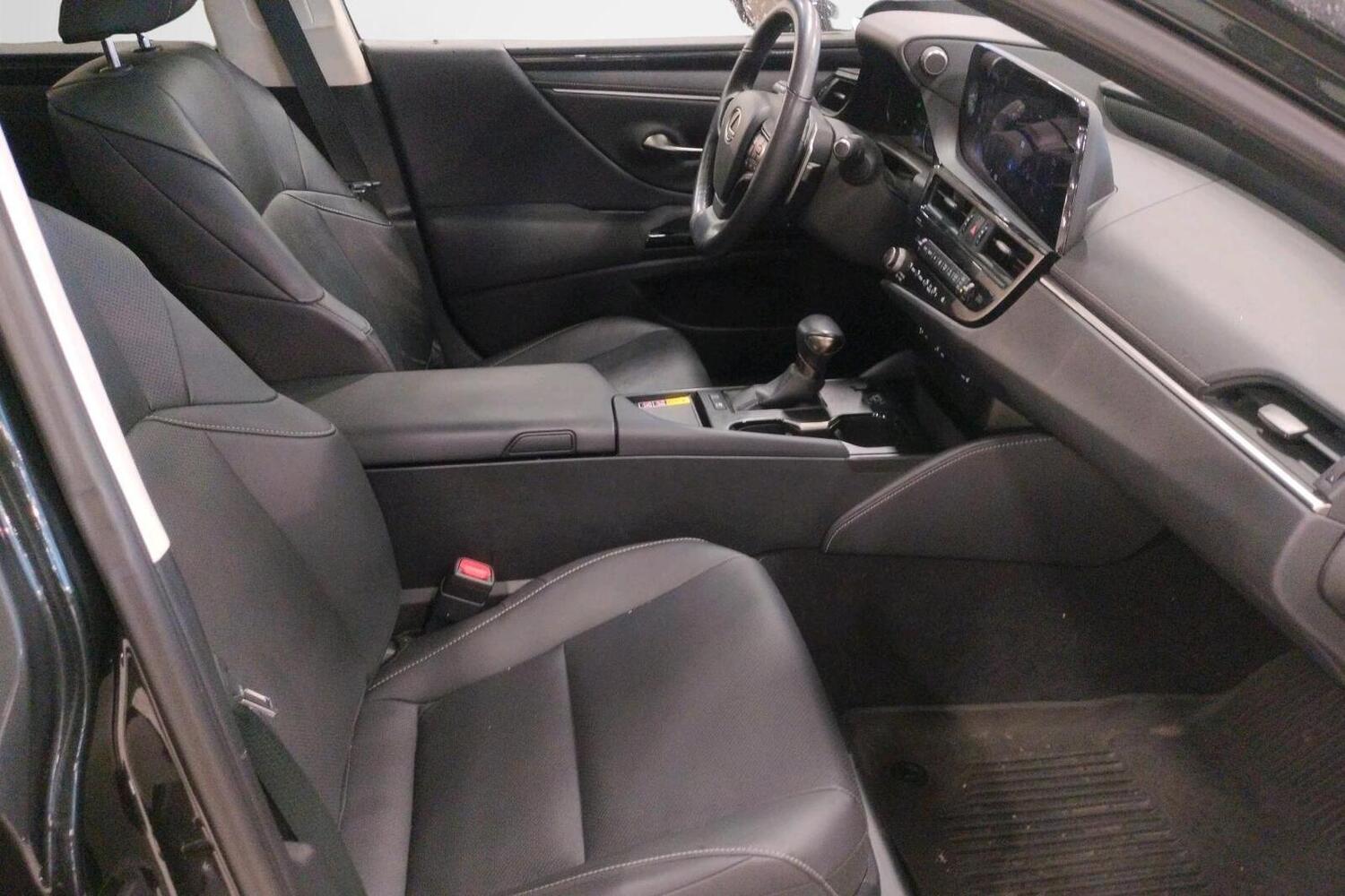 Lexus ES vaihtoauto