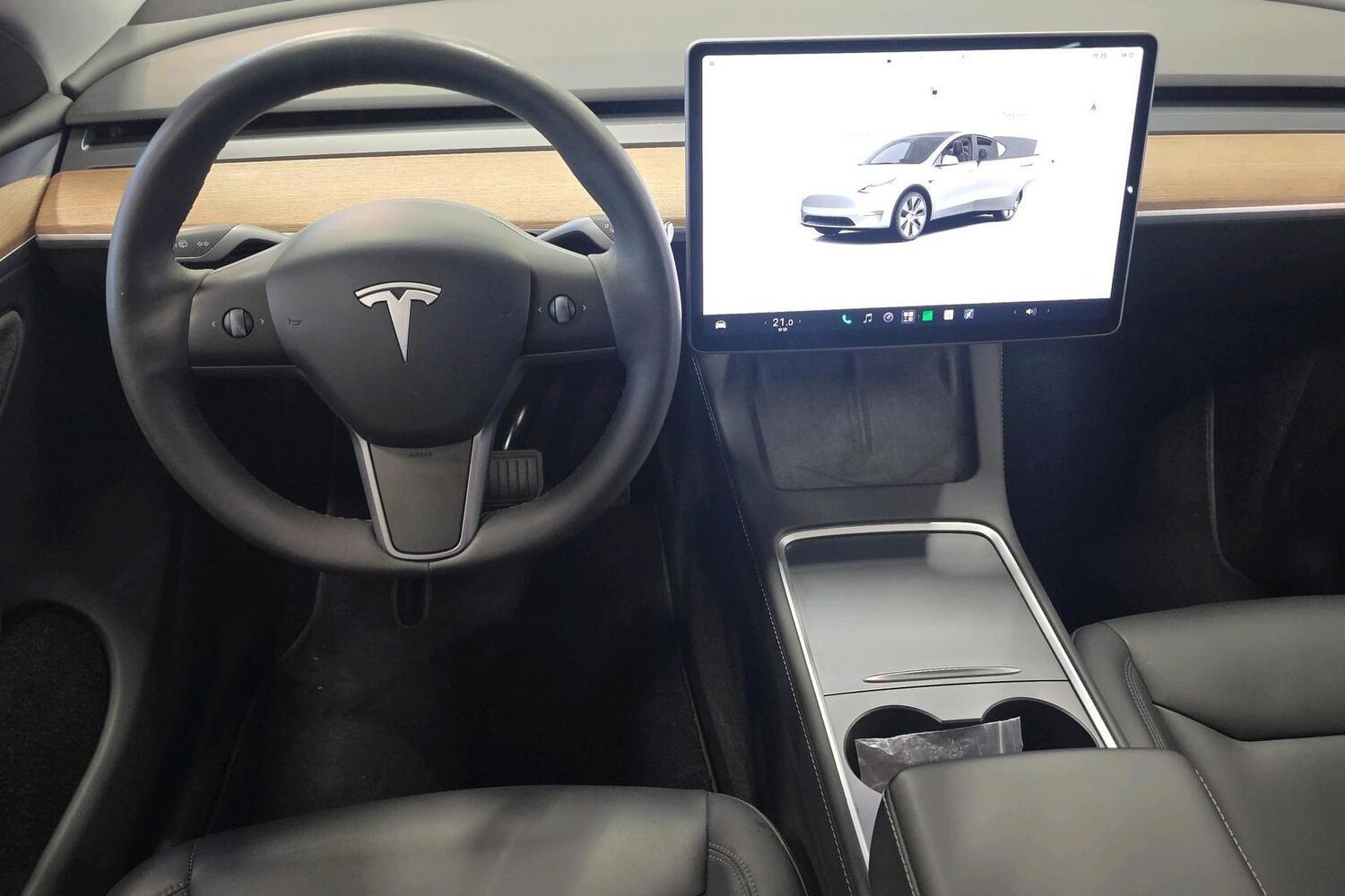 Tesla Model Y vaihtoauto