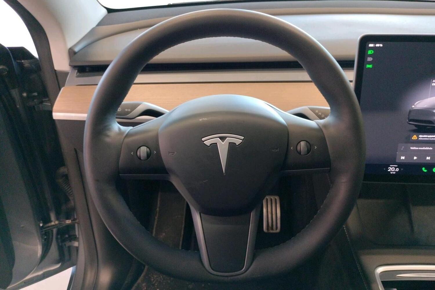 Tesla Model Y vaihtoauto