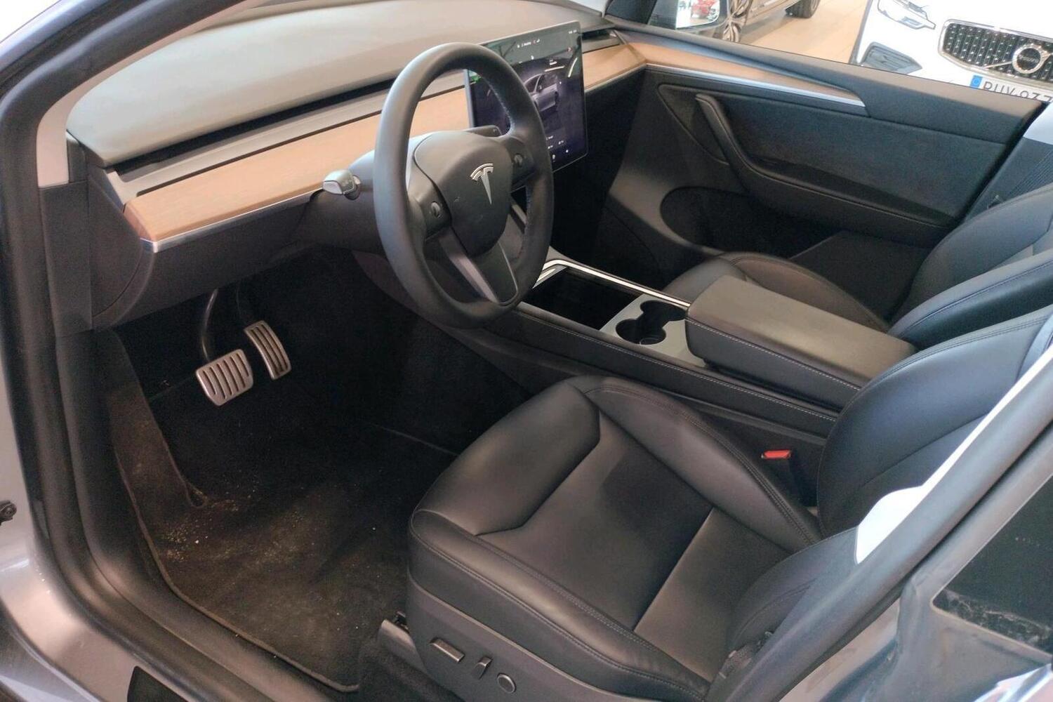 Tesla Model Y vaihtoauto