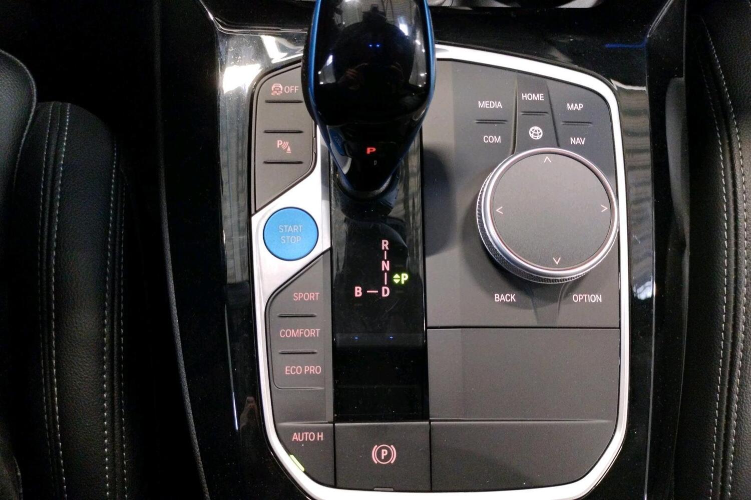 BMW iX3 vaihtoauto