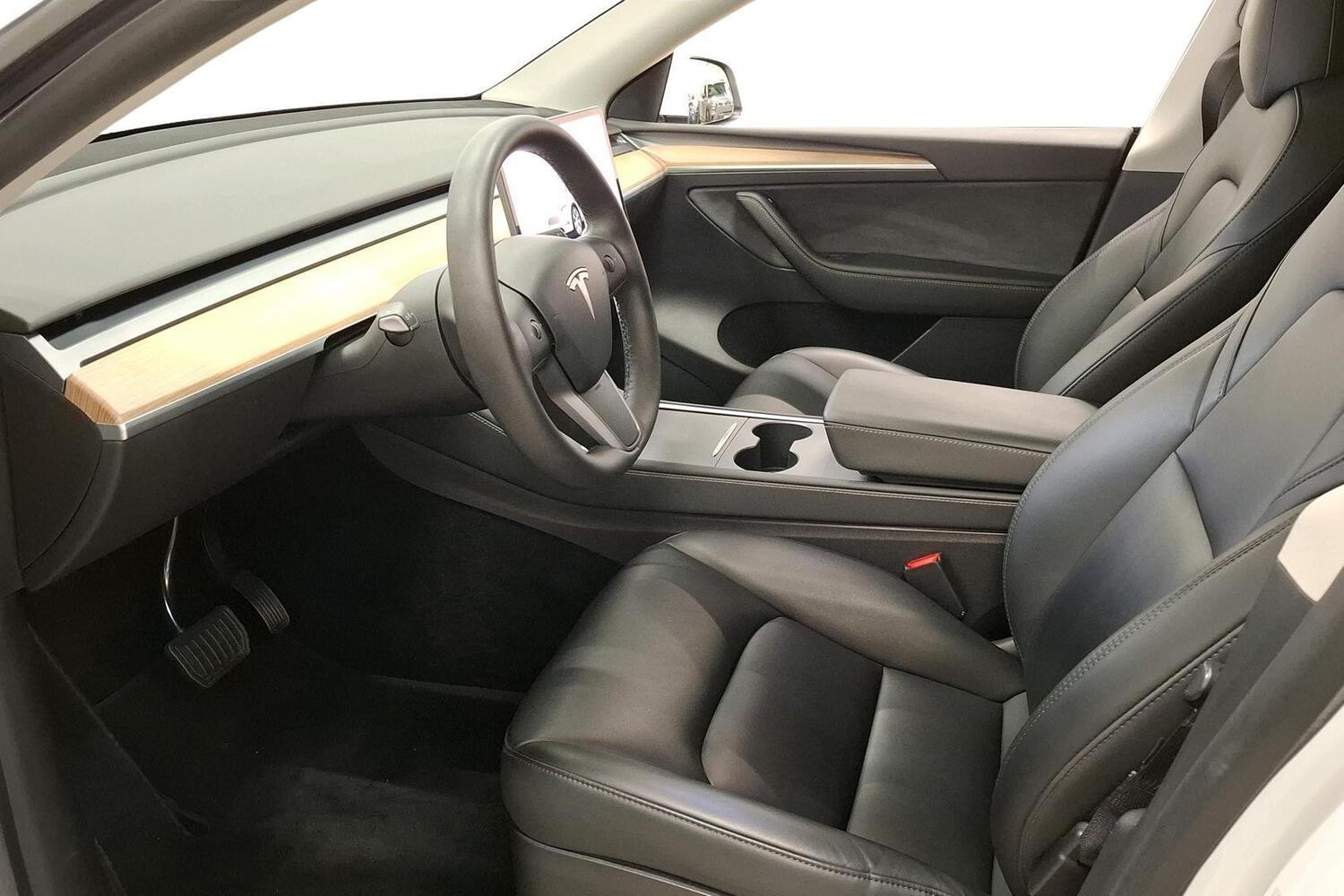 Tesla Model Y vaihtoauto