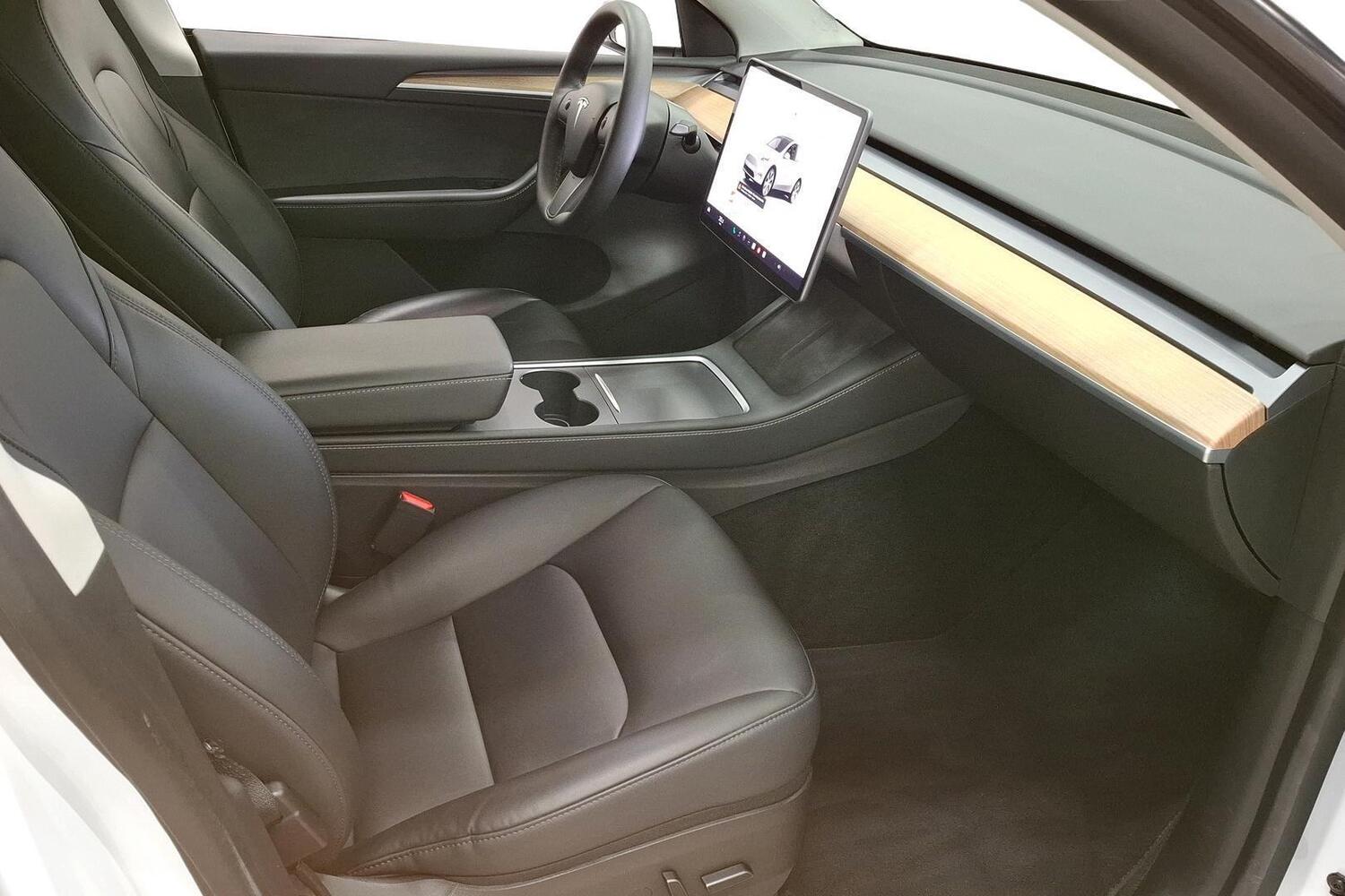 Tesla Model Y vaihtoauto