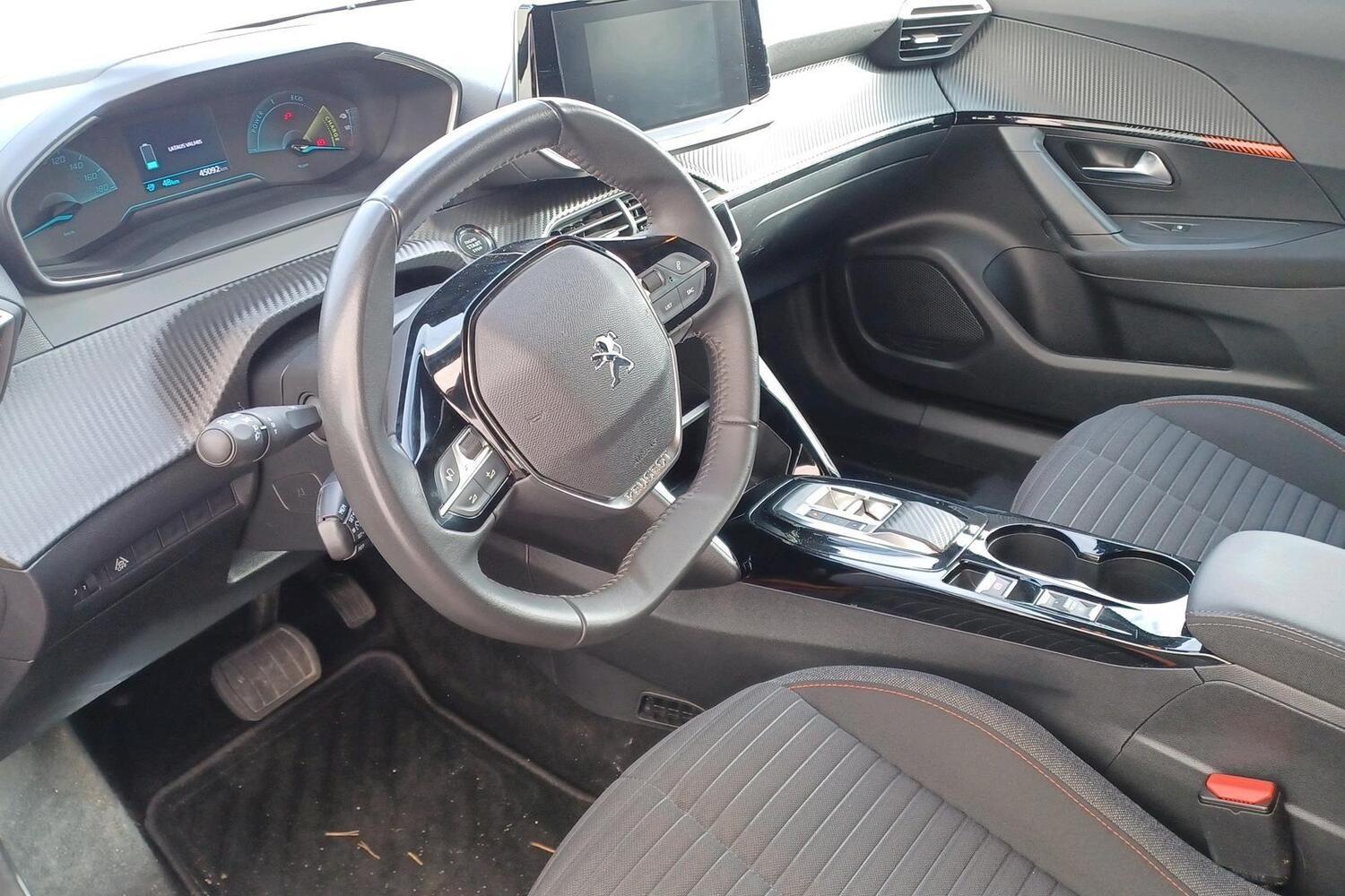 Peugeot e-2008 vaihtoauto