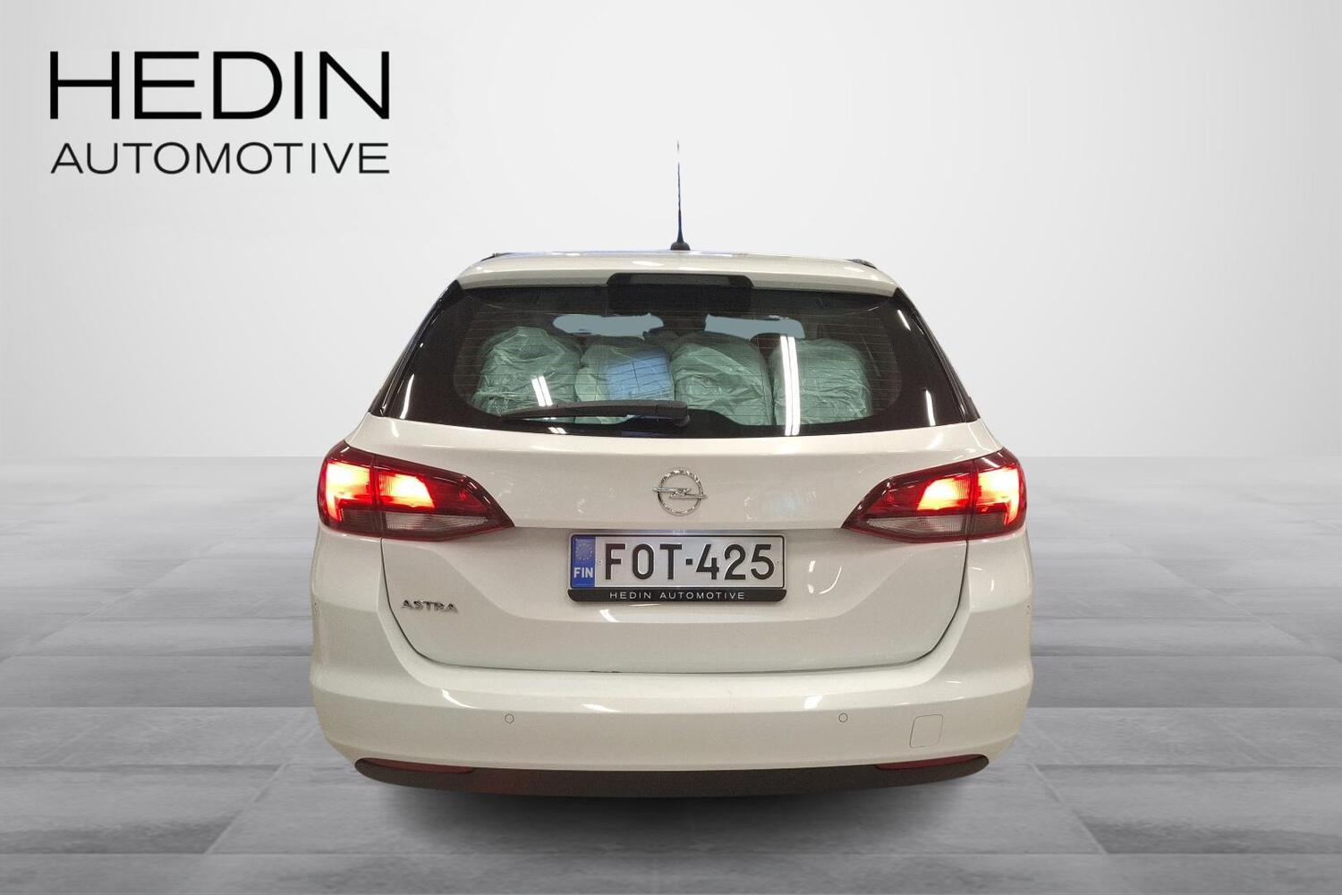 Opel Astra vaihtoauto