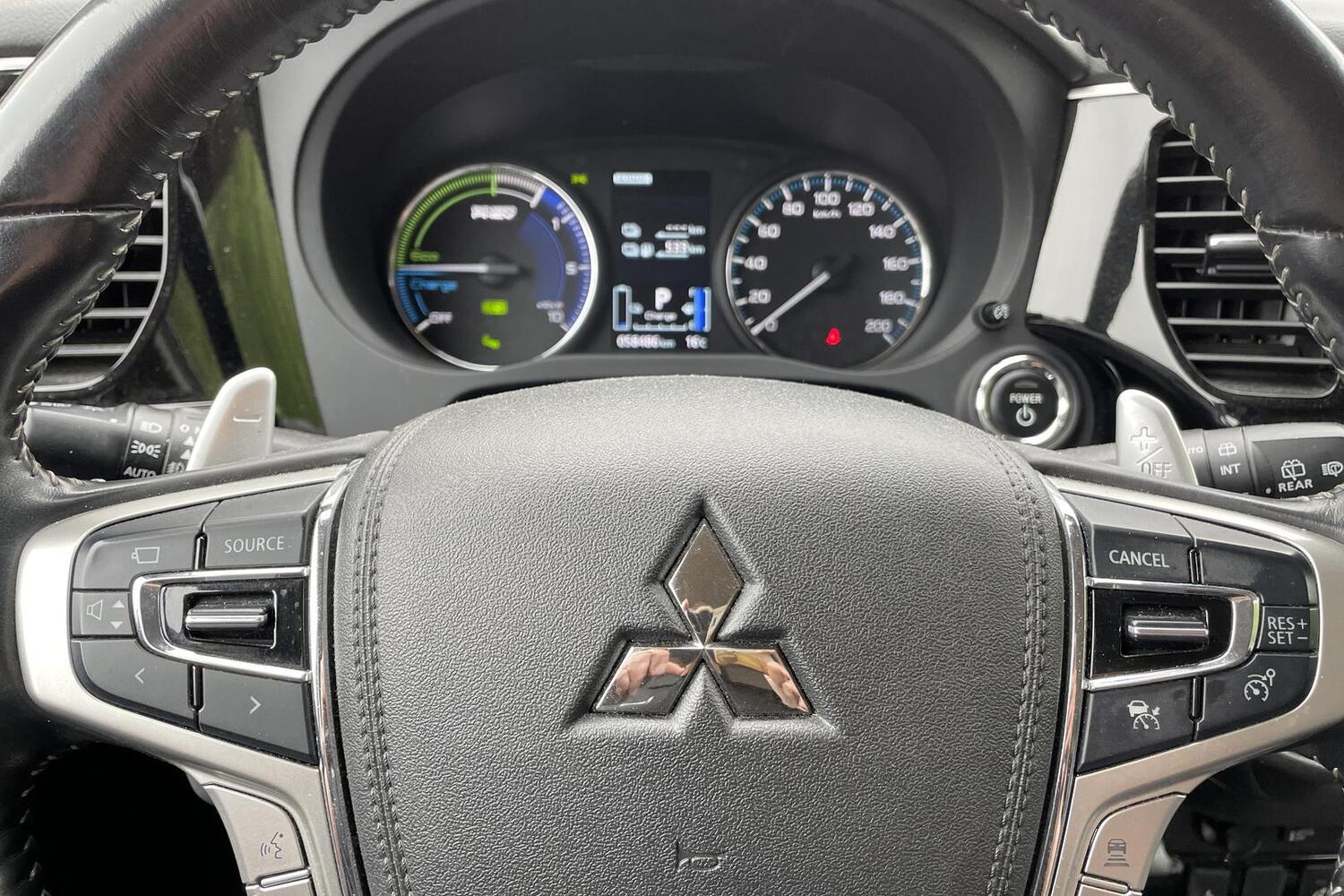 Mitsubishi Outlander PHEV vaihtoauto