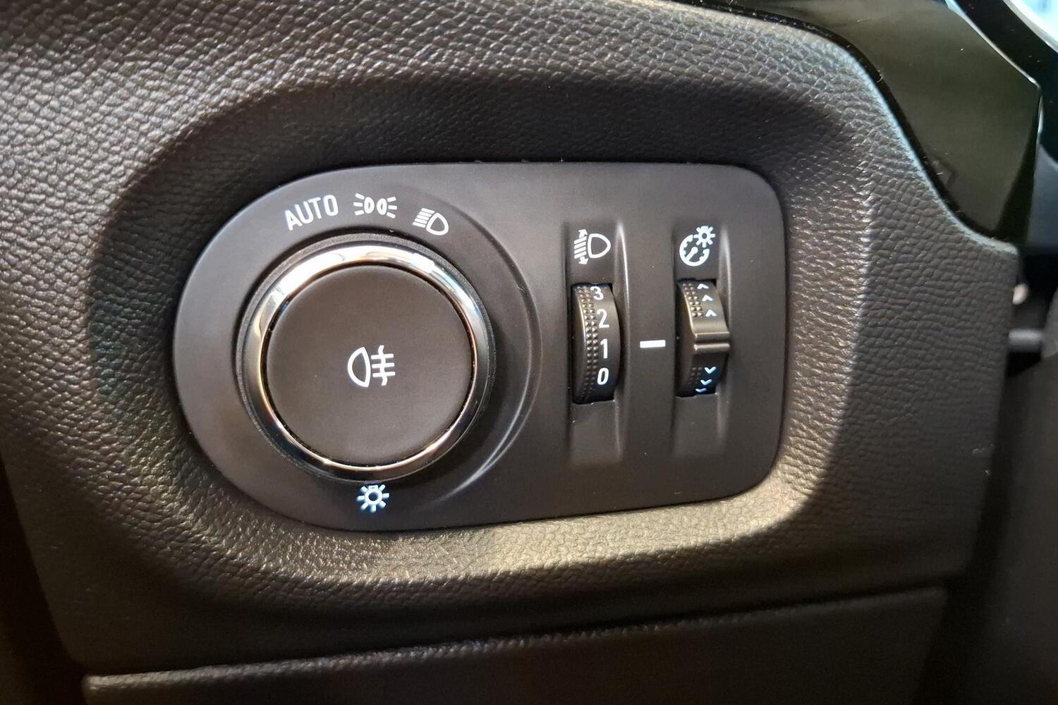 Opel Corsa vaihtoauto