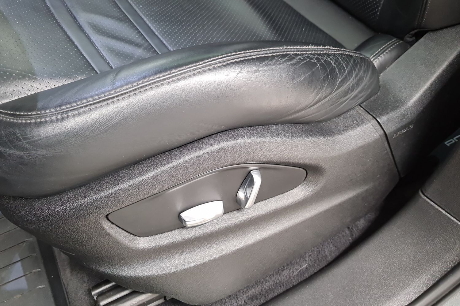Porsche Cayenne vaihtoauto