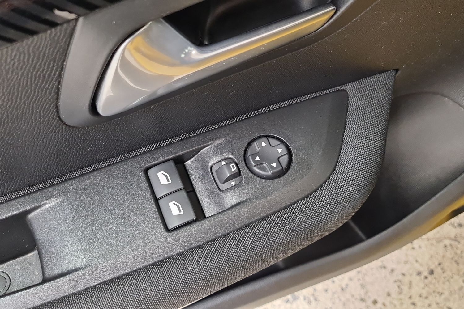 Peugeot 208 vaihtoauto