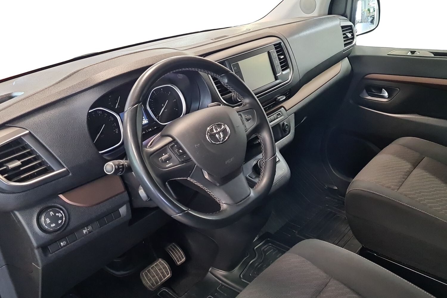 Toyota Proace Verso vaihtoauto