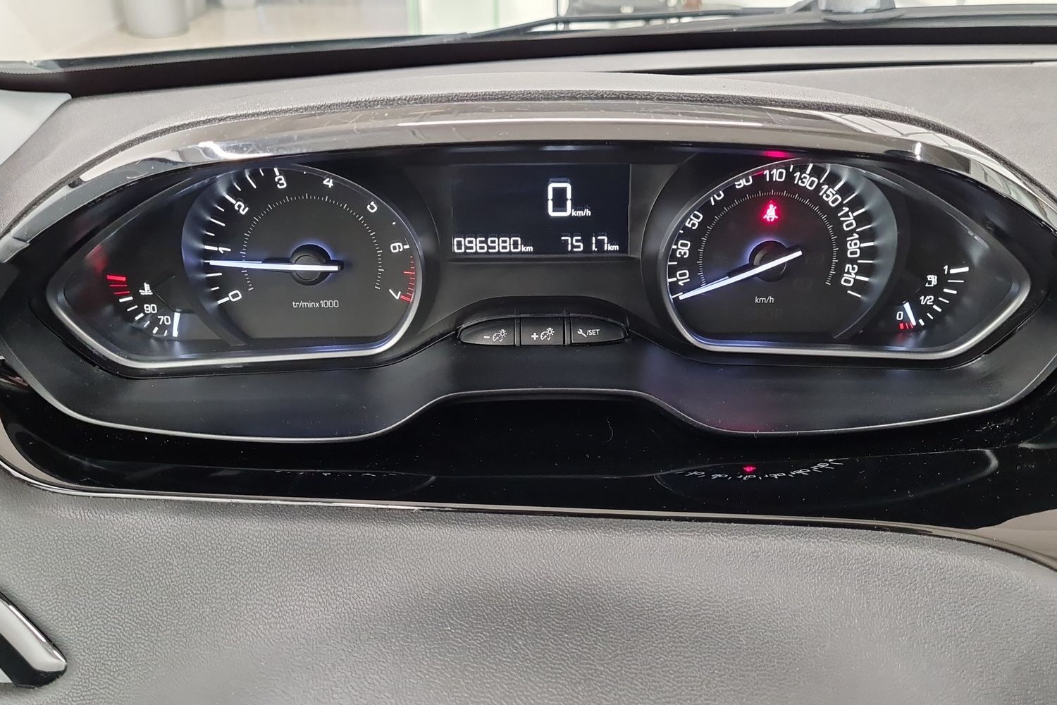 Peugeot 208 vaihtoauto