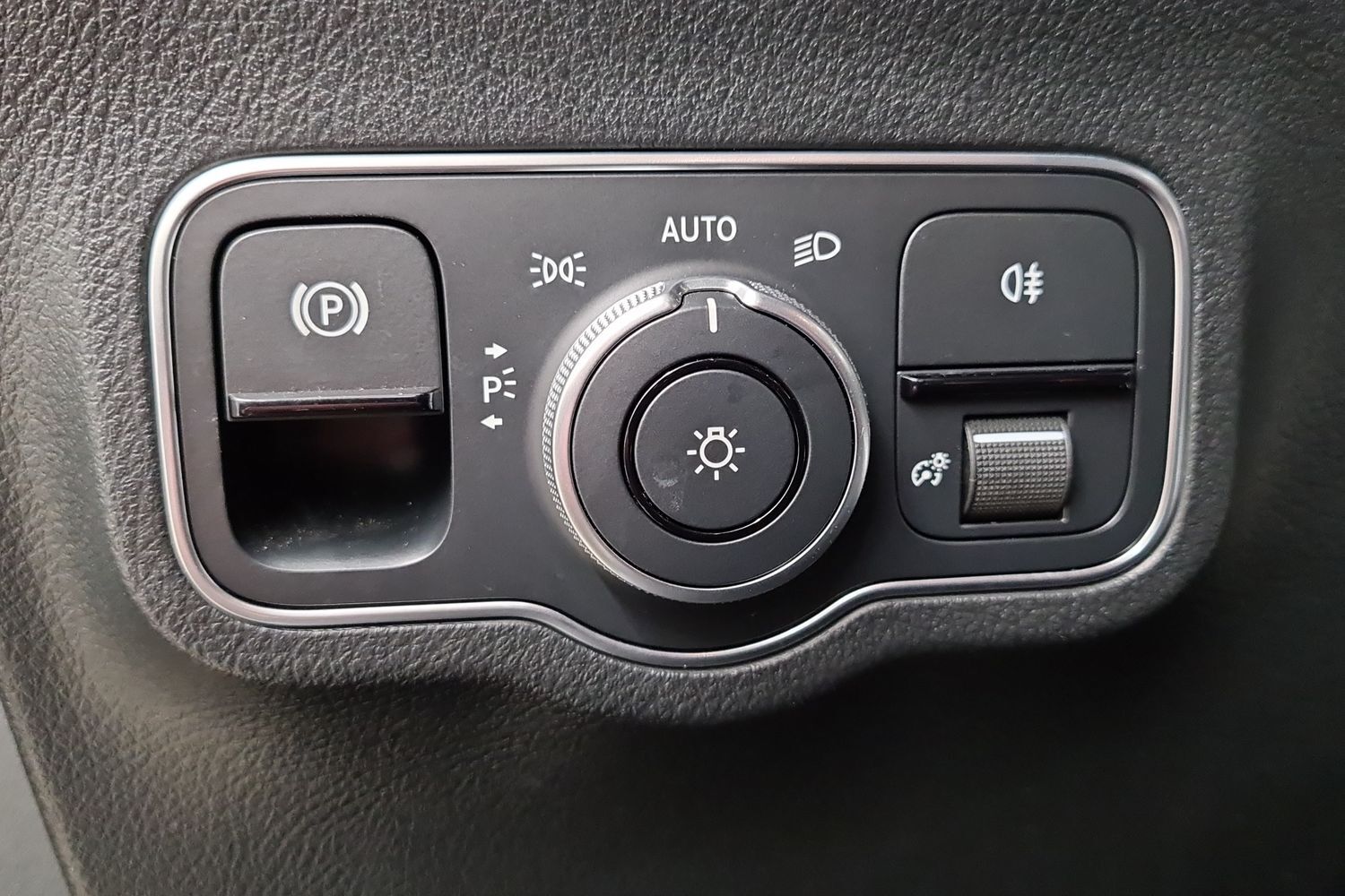 Mercedes-Benz EQA vaihtoauto